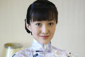 气质与演技兼备的衣珊，身上散发着一种不食人间烟火的恬静...图片