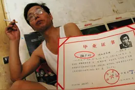 街头卖肉13年后，陆步轩受邀登上北大讲堂：我给母校丢脸了图片