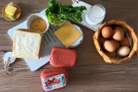 韩式厚蛋三明治，让幸福在口中绽放图片