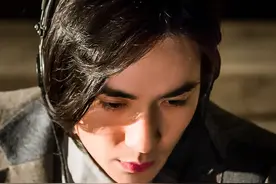 悉数那些看到朱一龙的花痴脸，表情失控过于真实，经典就该永流传图片