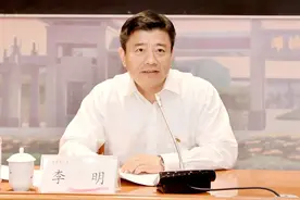 开学第一课——潍医校领导走上思政讲台 厚植师生爱国情怀图片