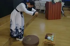 呼和浩特市新城区春蕾第一小学特色社团之“茶艺传习社”图片