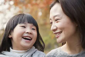 家长要懂得和孩子耍心眼儿：想孩子优秀，妈妈要先学会“三个装”图片