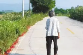“老人活到70岁就行”，父母活得太久，到底是“福”还是“祸”？图片