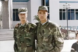 远在日本的战友一天找到，“联系上的当晚，我就梦到他了！”图片