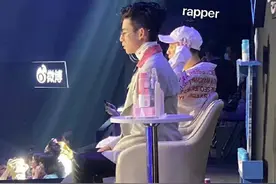 小鬼王琳凯正骨后遗症怎么还是这么明显 好可爱 又被种草了图片