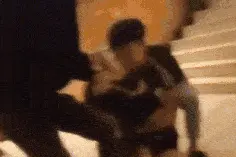 女人喝醉后的样子，让人看着好心疼图片