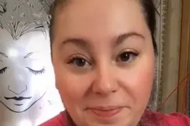 美国女子毛发旺盛，曾感到很羞愧，如今大方晒出胡子觉得自豪图片