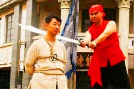古代死囚吃断头饭，官府为何在碗中放一块腥臭生肉？囚犯还很感激图片