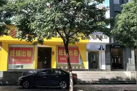 网友：“信阳万家灯火商铺‘倒闭潮’开始了”？图片