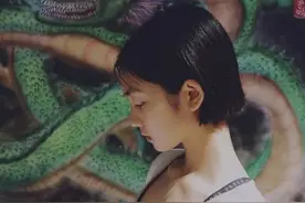 黄磊女儿多多晒近照，穿着成熟美艳不似14岁，美貌越来越像孙莉图片