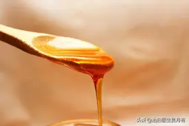 白癜风患者喝蜂蜜，可以治疗白癜风？5个喝蜂蜜的好处图片