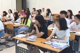 在一个90%以上是女生的班级生活，是一种什么体验，男生：好烦图片