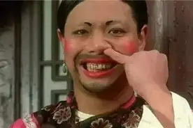 他是周星驰的同桌，餐饮老板被星爷“诓骗”成家喻户晓的如花图片