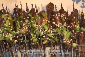 玩味中国·贵州篇 第3集 老贵阳树下铁签烤肉图片