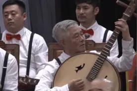 赵家班放大招，贾冰联手宋晓峰演绎《东北风云》，喜剧天团再营业图片