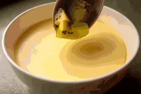 不用烤箱也能做鸡蛋布丁，新手牢记这几点， 轻松拿下图片