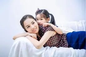 慈母多"败儿"？其实真正毁掉孩子的，是有这3种性格的妈妈图片
