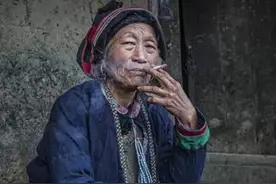 105岁老人抽烟喝酒，去医院检查 肝脏鲜活干净 像30岁 医生都蒙了图片
