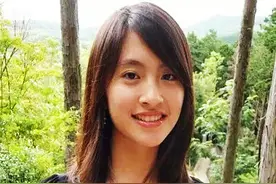 妈妈请来50岁的男家教，给13岁的女儿补课，没想到毁了女儿的人生图片