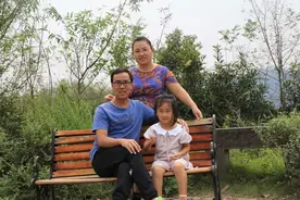 我的爸爸一会儿是“打工的”、一会儿是“老板”、一会儿又成了别人的“爸爸”......图片