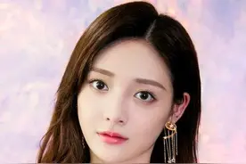 铁锤妹妹周洁琼时尚穿搭娇俏漂亮 网友们觉得她美不美可评论留言图片