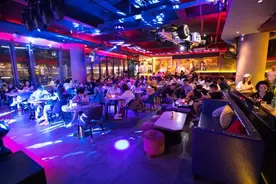 “夜上海”哪里最值得打卡？跟着夜食/夜购/夜游/夜市/夜醉5大榜单，走起图片