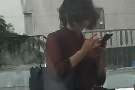 有趣的雨中街景，镜头下的每一张都像一张水彩画图片