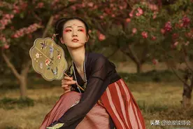 色情、逃避、还是仙境？为何诗人都爱桃花，告诉你桃花的三重境界图片