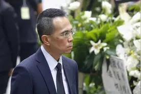 太坑爹，李泽楷私拿千亿贷款，差点败光李嘉诚全部家业图片