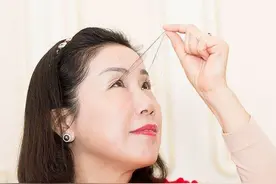 江苏女子睫毛长达20厘米 打破自己的吉尼斯记录 称之“佛祖的礼物”图片