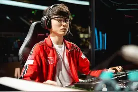 电竞选手的特殊经历：学霸Faker，土豪韦神，他连普通话都说不好图片