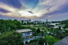 中原第一所现代大学：坐落于八朝古都，近60万人选择报考！图片