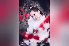 小说：我和朋友来到会所，在门口听见里头在议论我，朋友冲了进去图片