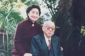 全国闻名的10对老夫少妻，最大相差54岁！谁才是人生赢家？图片