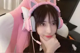 金屋藏娇letme，女友现身直播间，家庭地位暴露，摸头杀太撩图片