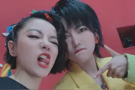 丁当晒《艾瑞巴迪》组合照 发长文告白六位组员图片