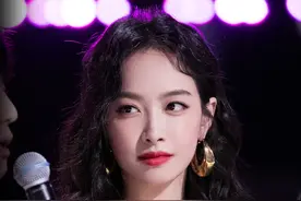 宋茜红裙美人slay全场图片