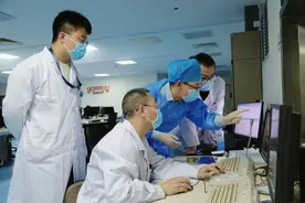 西安交大一附院胸外科在东院区成功开展首例肺结节微波消融术图片