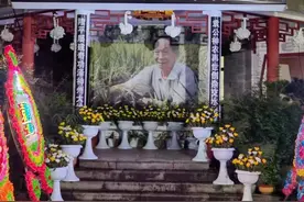 河南袁氏宗亲代表赴长沙祭拜袁隆平院士，袁老曾题词“天下袁氏，根在河南”图片