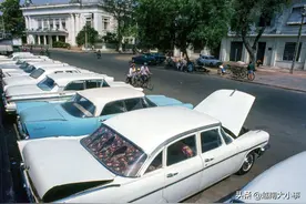 80年代的越南西贡市：摩托、汽车已遍大街，机场很大图片