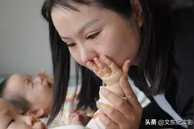 双胞胎皆患SMA，单亲妈妈：只要她们能活着，我付出什么都可以图片