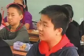 昔日的“五道杠少年”和“不屑弟”结局如何？一个民办、一个哈佛图片