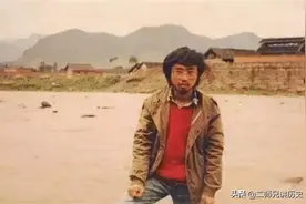 海子为何选择卧轨？离世后65天，挚友为他整理诗稿时又突然死亡图片