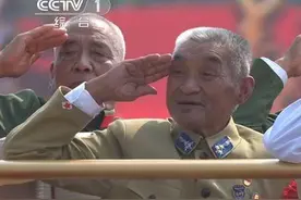 老农吴洪甫：打下U-2敌机，退伍后保密37年，参加阅兵式吓坏村民图片