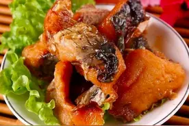 办年货：炸鱼块怎么更入味？图片