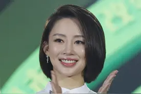 台球女神潘晓婷，穿着青花瓷短裙端庄优雅更显迷人图片