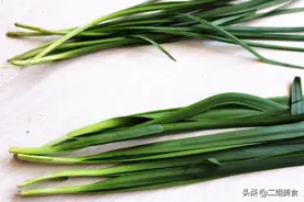 打了大量农药的韭菜如何分辨？菜农：教您一招，别再选错了图片