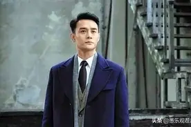 王凯匆忙赶路被拍，原来是与两位美女聚餐，网友猜测其有新恋情图片