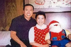 软饭男陈振聪，是个诈骗犯，还毫不羞耻争夺小甜甜800亿遗产图片